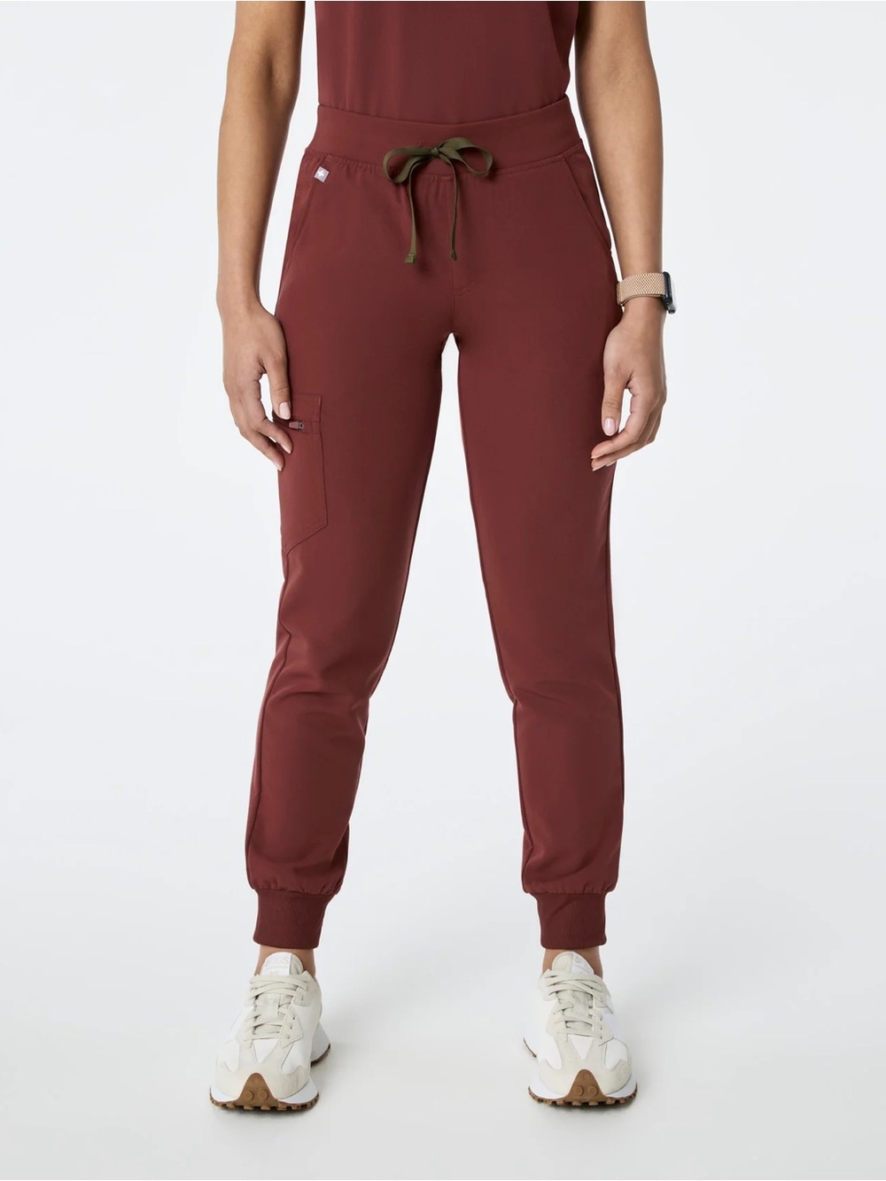 Figs Women's Zamora Jogger Pants in walnut with grayish brown Drawstring